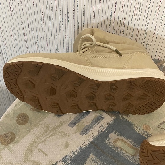 Women Winter Eddie Bauer Beige Winter Boots Size,9M Comfortable Soft - Picture 9 of 10